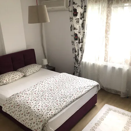 Szálloda Grand *